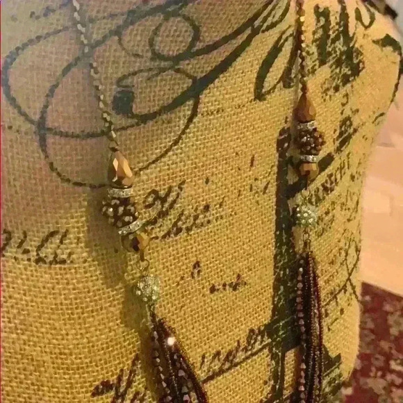 Beautiful New Condition Beaded Bronze Necklace OS - Picture 3 of 5